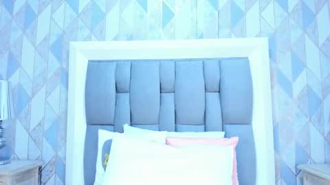   online show from November 19, 1:44 pm