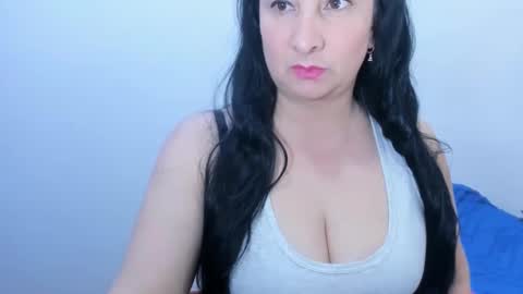 anamaria288 online show from January 23, 2:33 am