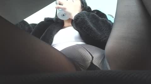 Snapshot of anddrea_ chatting on September 20, 11:52 am online show from September 20, 11:52 am