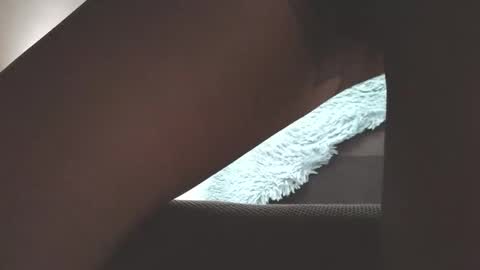 Snapshot of anddrea_ chatting on September 30, 1:28 pm online show from September 30, 1:28 pm