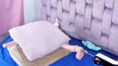 Andrea bigtits69 online show from February 9, 11:29 pm