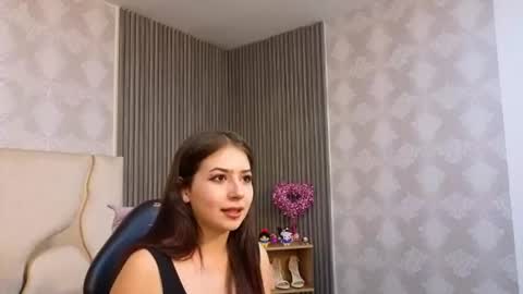 andrea_tay1 online show from July 27, 7:11 pm