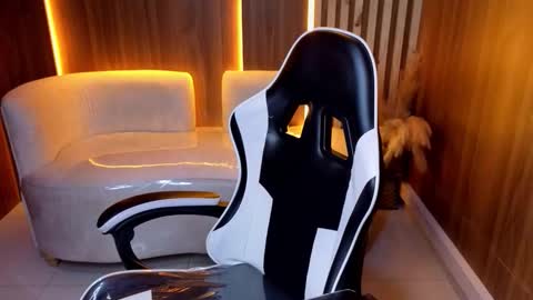 andrea_tx online show from February 16, 12:38 pm