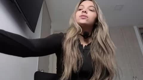 andreau 19 online show from April 15, 3:23 pm