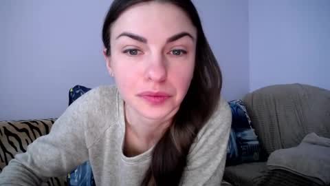 Zoe online show from April 17, 8:05 am