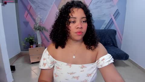 Snapshot of angelacoffee chatting on December 21, 2:41 am Angela online show from December 21, 2:41 am