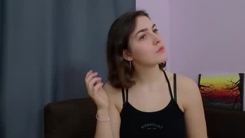 Roxi online show from February 26, 7:35 pm