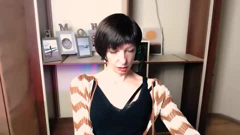 Angelina online show from November 15, 8:15 am