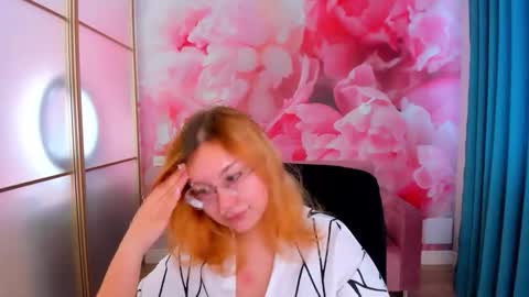 AngelinaLow online show from February 17, 12:37 pm