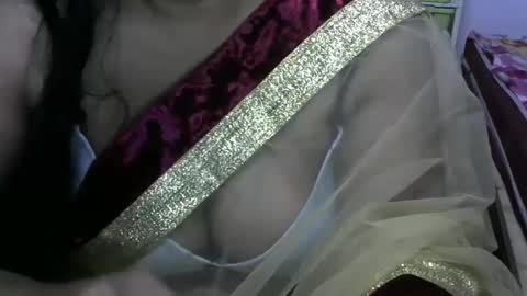 angelpriya555 online show from December 20, 5:51 pm