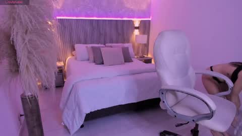 angie_smith_x online show from March 21, 3:55 am