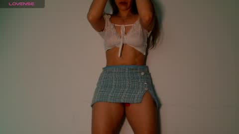 angiemilly online show from March 31, 10:15 am