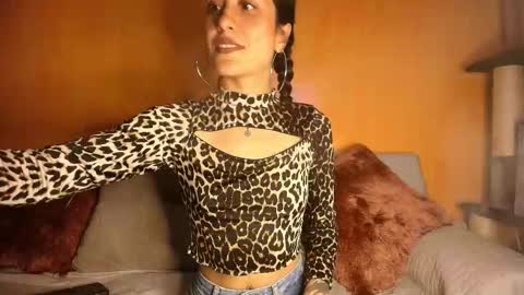 anika_lowen online show from January 17, 1:35 am