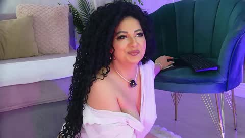 anissia teaser online show from April 2, 4:21 am