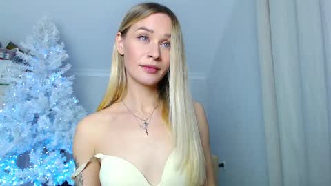 anita_delicious online show from December 18, 10:36 pm