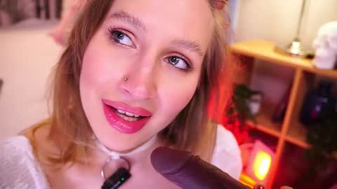 Ann online show from October 31, 2:21 pm