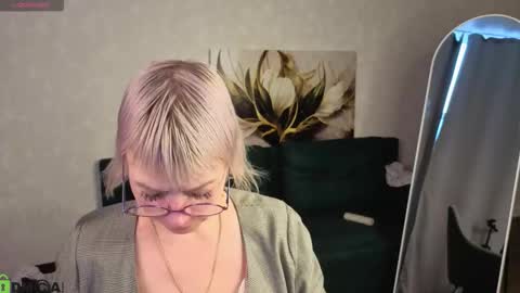 ann_annise online show from February 25, 9:08 am