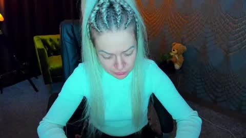 anna_snow9 online show from April 24, 5:21 am