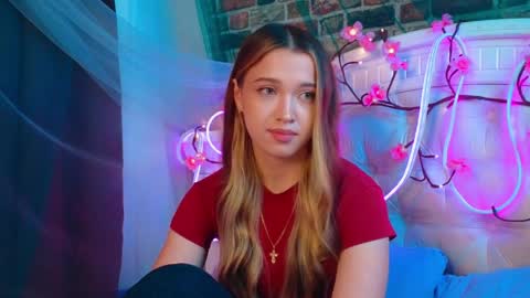 Anna online show from April 5, 8:24 am