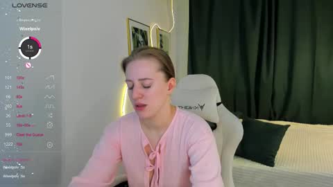 annagrees1 online show from January 9, 8:02 pm