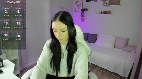 Anna online show from April 13, 8:15 am