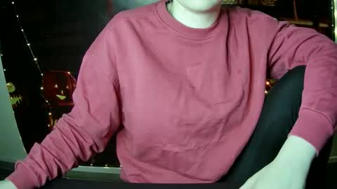 Bella online show from October 7, 5:28 pm