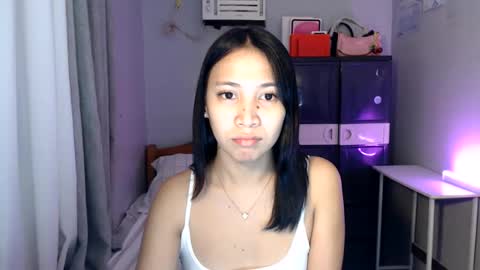 anne_chanelx online show from May 27, 8:28 pm