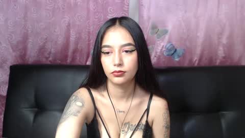 Snapshot of anne_jm chatting on December 14, 2:33 am Anne online show from December 14, 2:33 am