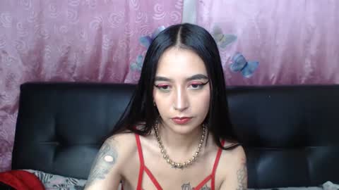 Snapshot of anne_jm chatting on December 11, 2:09 am Anne online show from December 11, 2:09 am