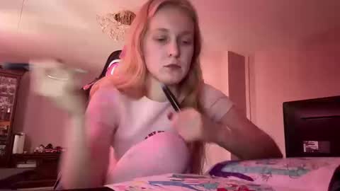 Qwin online show from March 12, 11:13 am