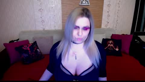 AnnessixReign online show from March 5, 1:31 am