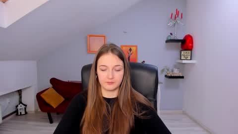 annewilsonn online show from March 9, 1:03 pm