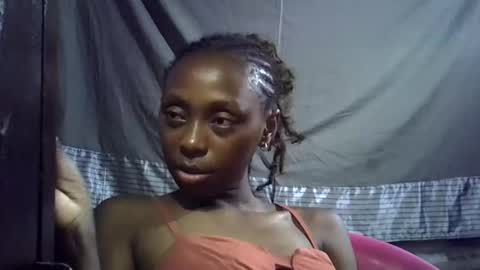 Annie online show from February 4, 9:07 pm