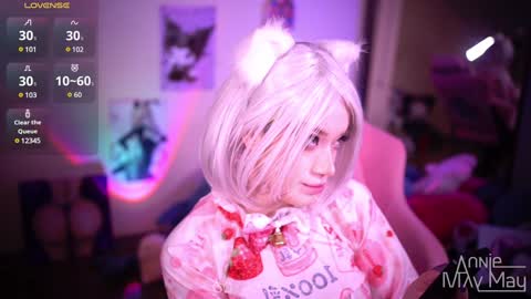 Snapshot of annie_may_may chatting on January 10, 7:14 am Annie May   online show from January 10, 7:14 am