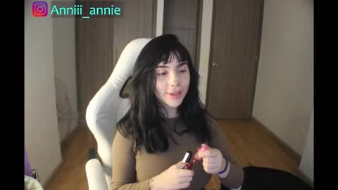 JEANNE no olvides seguirme dont forget follow me  uu online show from February 20, 9:59 pm