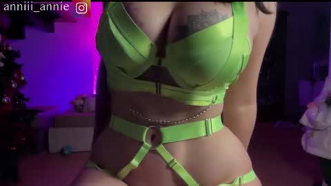 JEANNE no olvides seguirme dont forget follow me  uu online show from January 16, 1:23 am