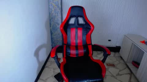 Anniee online show from November 12, 2:37 pm