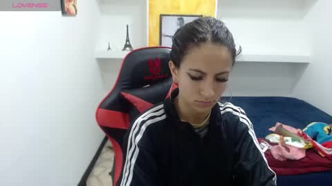 Anniee online show from March 10, 12:28 pm