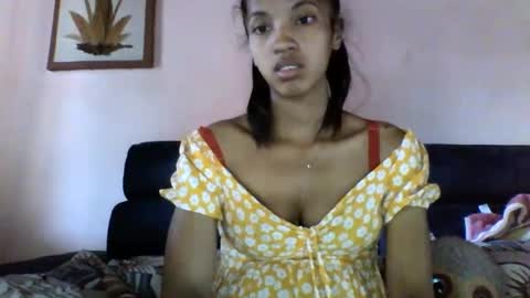 anniesexy1 online show from December 4, 9:55 am