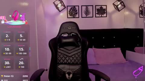 Annie Evans  online show from October 24, 3:19 pm