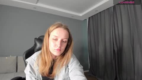 AnnyFourse online show from December 12, 6:47 am