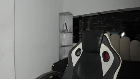 Anny online show from January 13, 8:46 pm