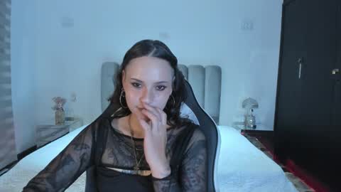 AnnyT online show from March 12, 12:57 am