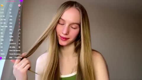 Viktoria online show from March 22, 3:29 pm