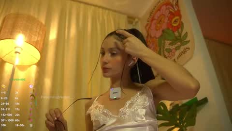 Nell. online show from December 14, 1:11 am