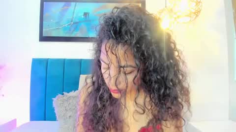 AntonellaHall  online show from March 4, 11:51 am