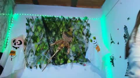 Snapshot of any_mour chatting on October 20, 5:27 pm any mour online show from October 20, 5:27 pm