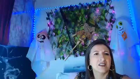 Snapshot of any_mour chatting on October 25, 6:15 pm any mour online show from October 25, 6:15 pm