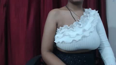 anya kapoor no face online show from April 17, 12:51 pm