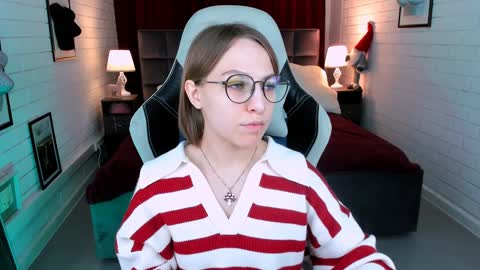 APHEX QUEEN online show from December 2, 1:12 pm